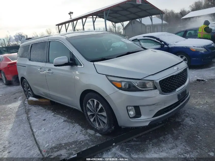 2015 KIA SEDONA Silver VIN: KNDMC5C12F6018967